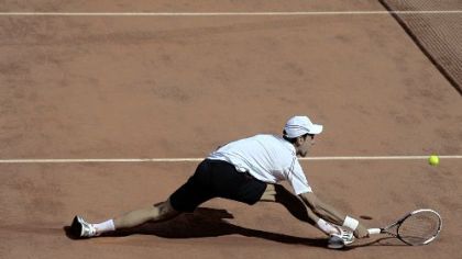 Azarenka rallies past 105th-ranked player